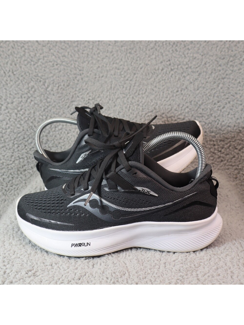 Saucony Ride 15 Women sz 7 Wide Running Shoes S10730-05